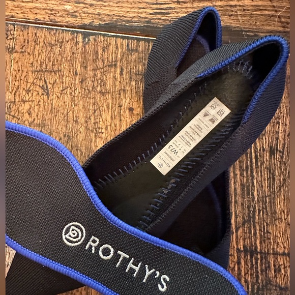 Black The Point Rothy’s 7.5 - Picture 7 of 7